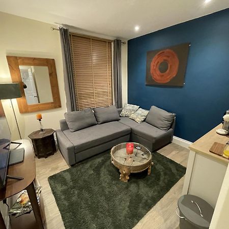 Globe Apartments Glastonbury Eksteriør billede
